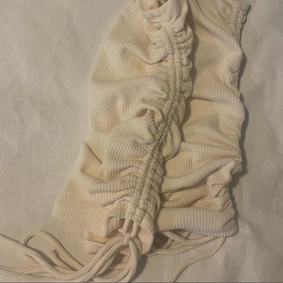 Beige Set - Picture 4 of 5